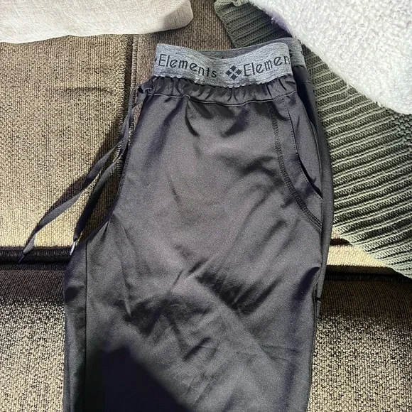 Element Select Women’s Black Scrub Pants - Picture 4 of 7